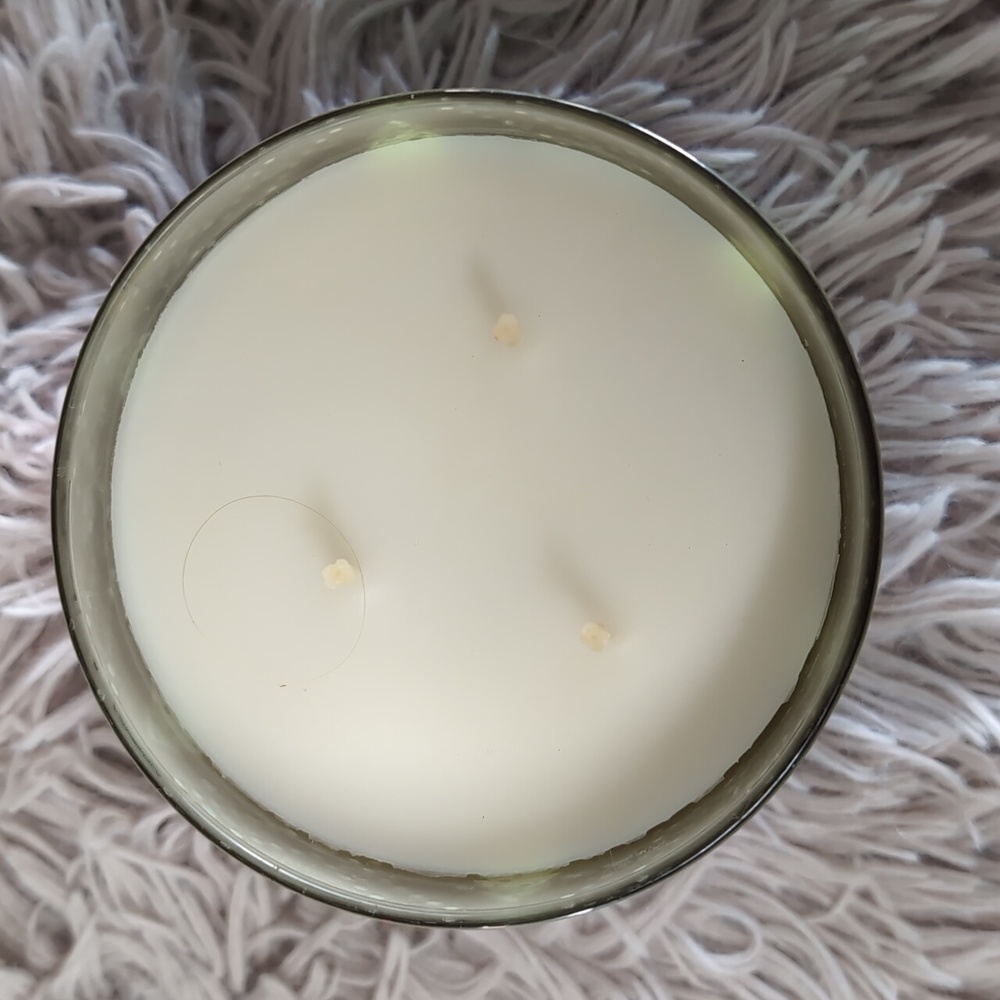 BBW 🌲 Vanilla Balsam 3 Wick Candle - Picture 3 of 4